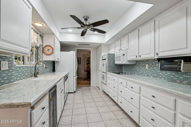 14-web-or-mls-W Mesa Verde Dr-S0901-014