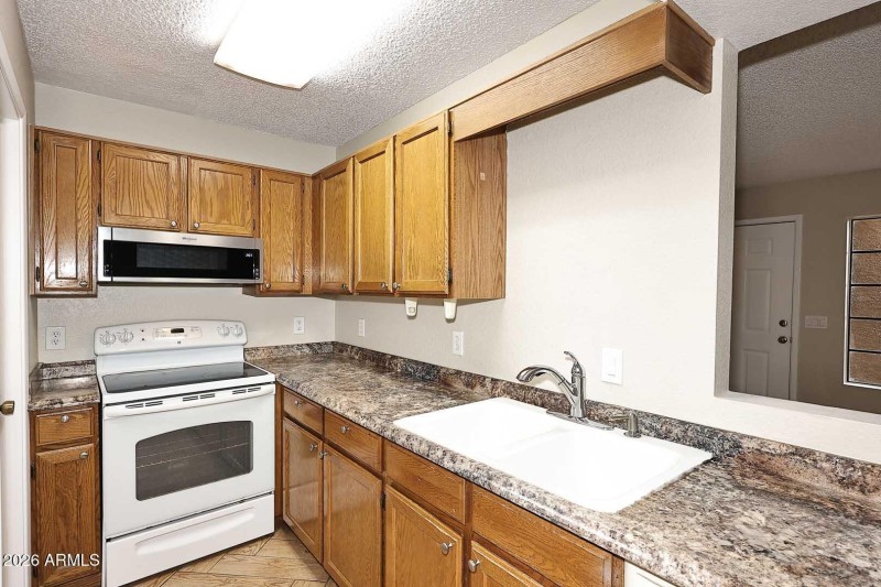 Kitchen - open to Great Room