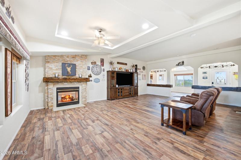 8_dsc_0256_with_fire