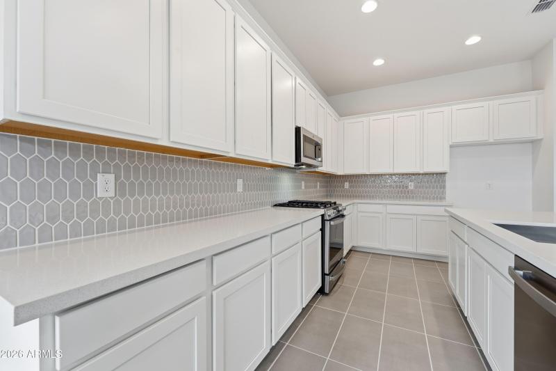 4064 E Desert Lilly Lane ~ Ready Now!