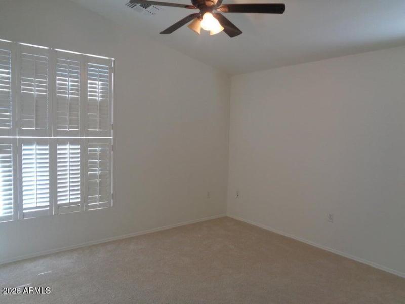 20180921221127300804000000-o