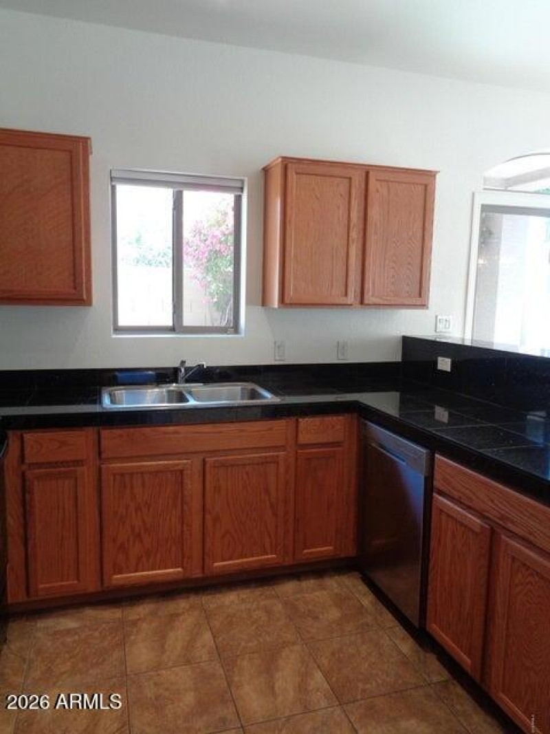 20180921221508808179000000-o