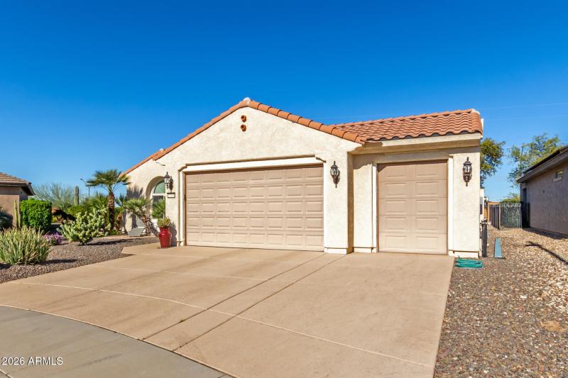 Lots of Privacy from Neighbors