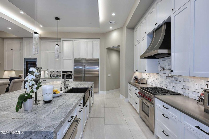 Night-Kitchen-Wolf Range