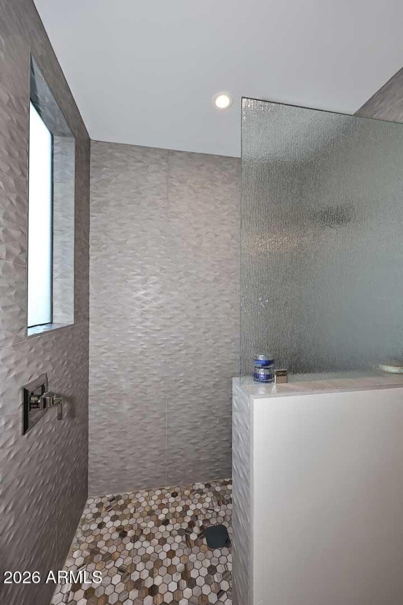 3rd Guest Bedroom-Ensuite Shower