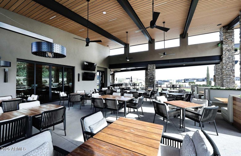 Clubhouse-Covered Patio