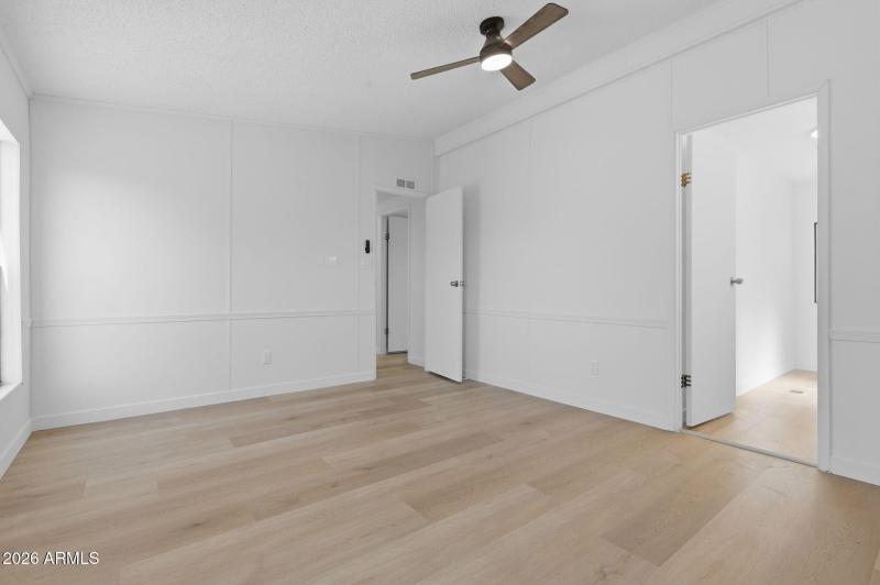 18-web-or-mls-2913 E Piute Dr-18