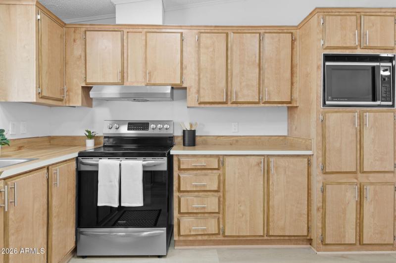 12-web-or-mls-2913 E Piute Dr-12