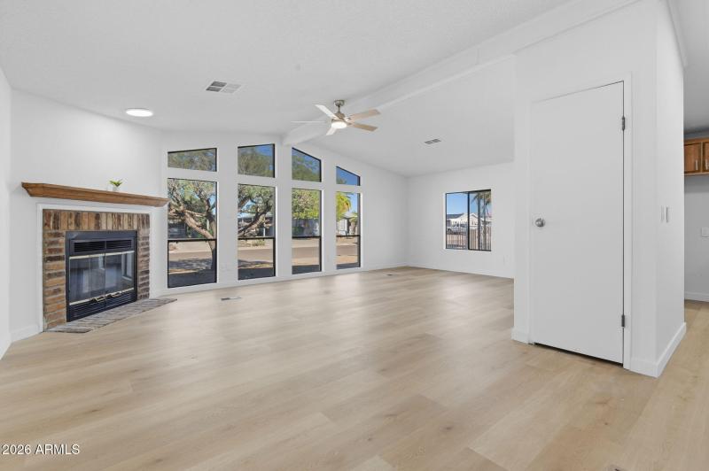 4-web-or-mls-2913 E Piute Dr-4