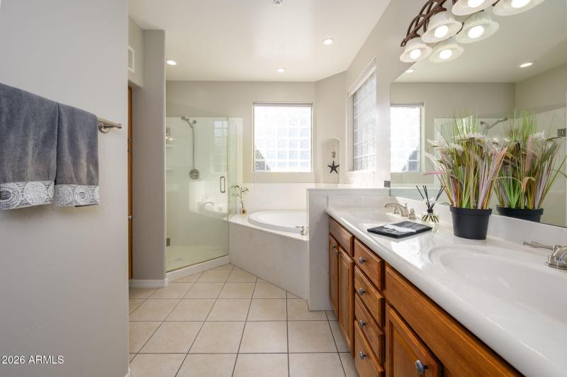 20-web-or-mls-FountainHillsBlvd705-27