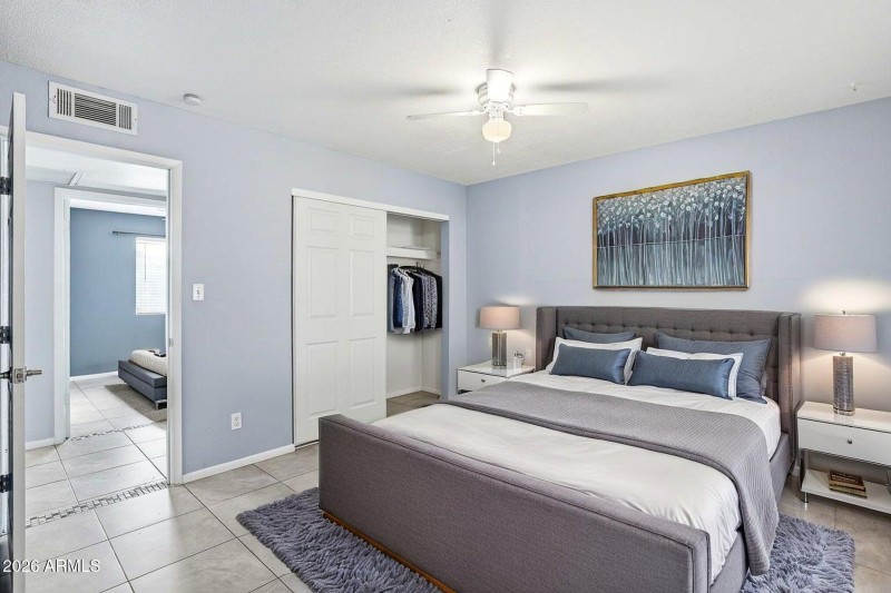 31-web-or-mls-839 W Kerry Ln Phoenix, AZ