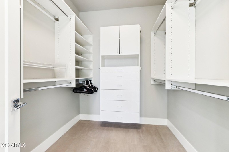 walk in closet
