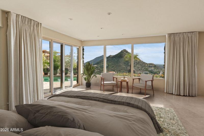 7310 N Highcliff Dr-21