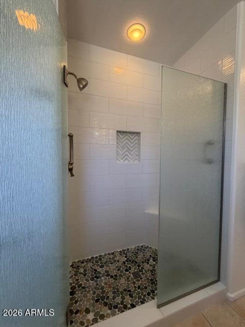 Kidneywood Primary Bath