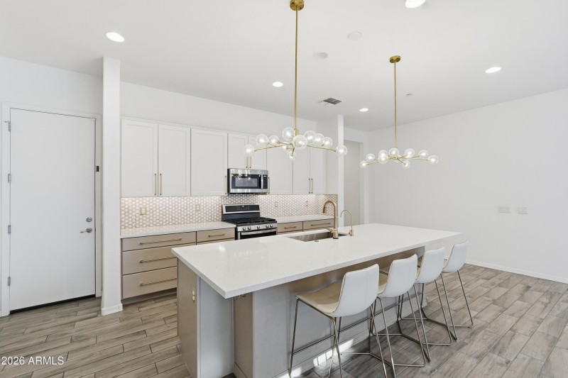 Upgraded kitchen, designer lighting