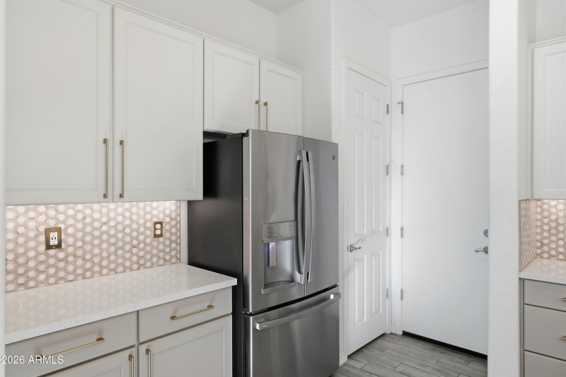 Upgraded kitchen, designer lighting