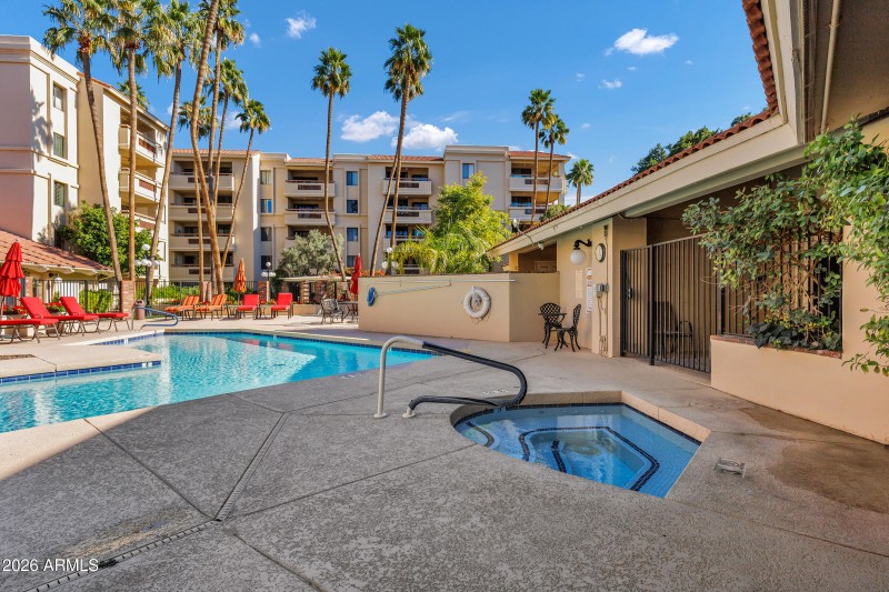 4200 N Miller Rd #321-37