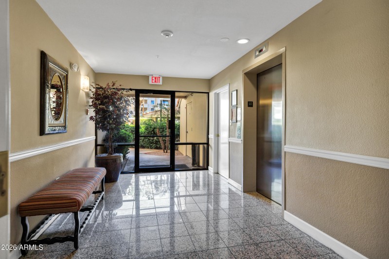 4200 N Miller Rd #321-32