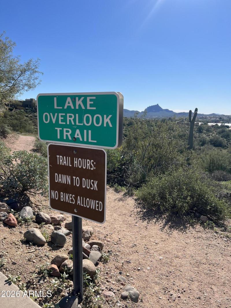 Direct Access to Lake Overlook Trail