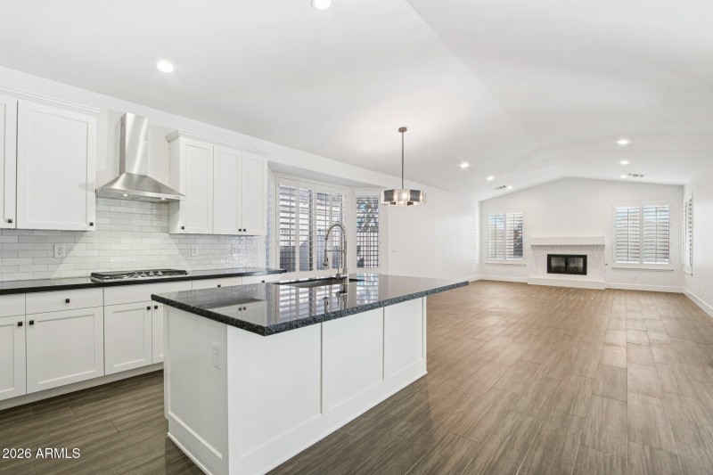 10-web-or-mls-W Firebird Dr-S1001-010