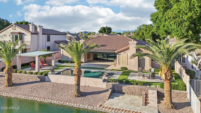 51-web-or-mls-W Firebird Dr-S1001-051