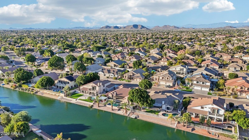 54-web-or-mls-W Firebird Dr-S1001-054