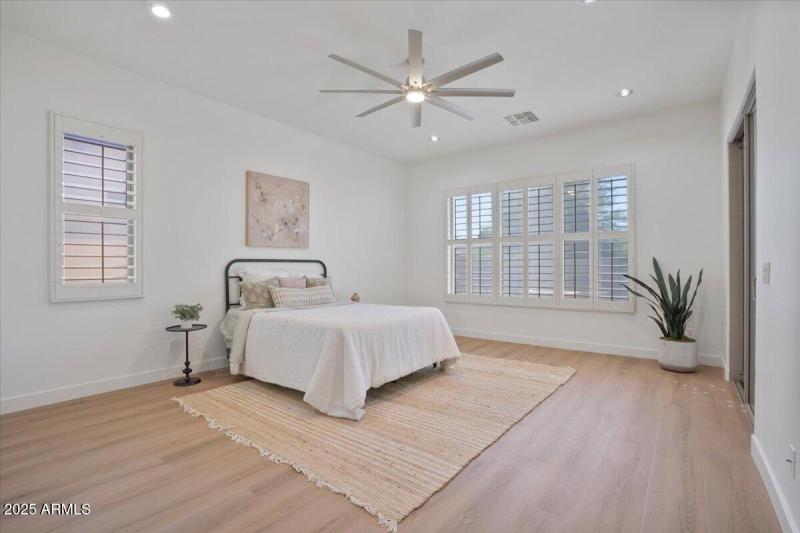 Over-sized Primary Bedroom