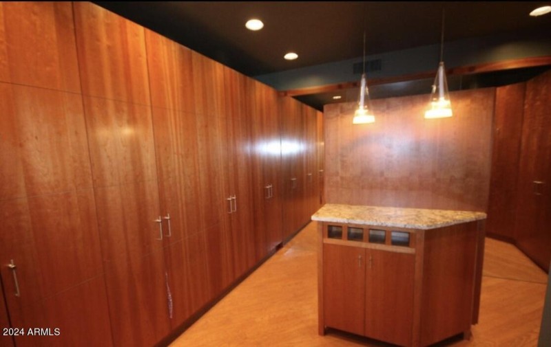 8E4411B8-38FF-4B8A-A3C4-64BE30FF46FF_1_1