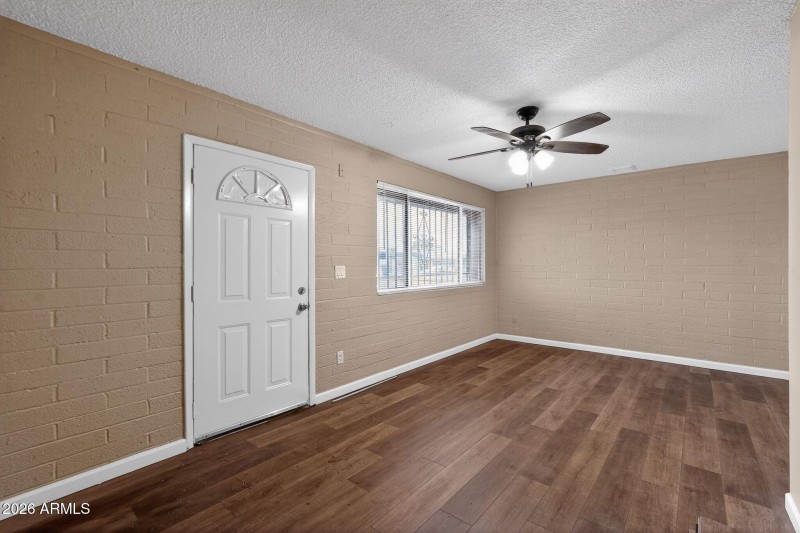 14_4127_N_74th_Ave_Phoenix_AZ_85033-Foye