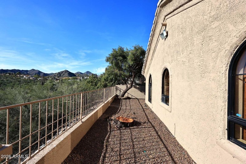 Side Yard-Mountain View