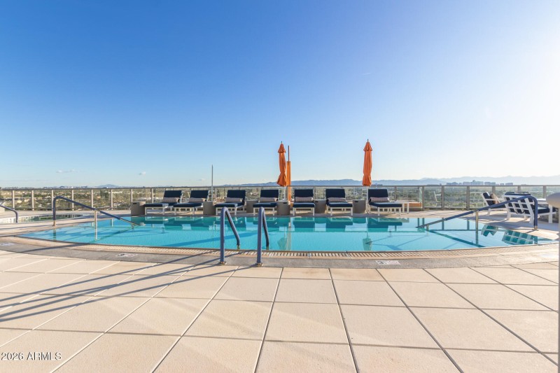 Rooftop Pool and Spa with City Views!