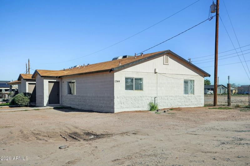 7-web-or-mls-E Pueblo Ave-S1201-007
