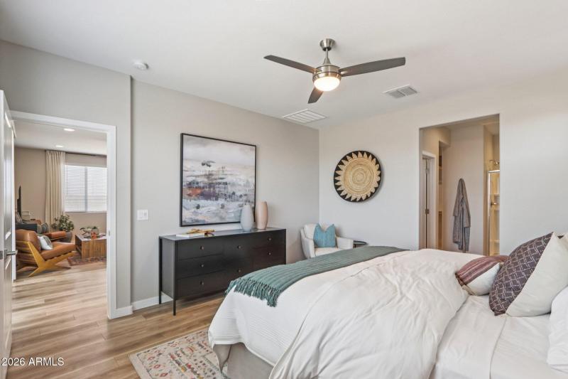 29-web-or-mls-6010 S 47th Lane-S3007-029