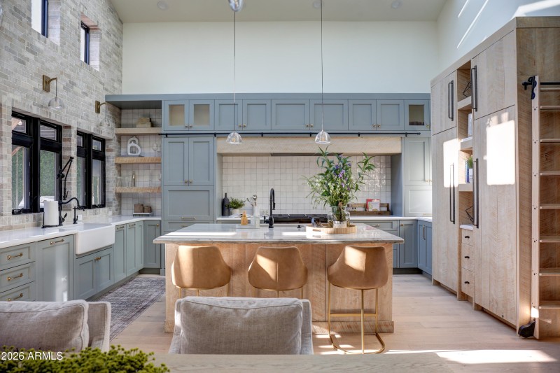 Full Kitchen Horiztonal