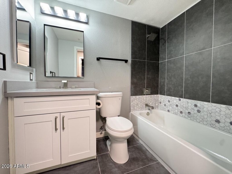 6CFD1EF5-448E-4D4D-8F17-CFE00A5AFBB0_1_1