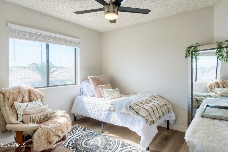 035_3207 Wescott Dr HR