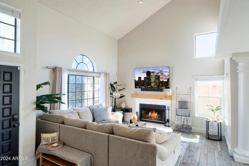 043_3207 Wescott Dr HR