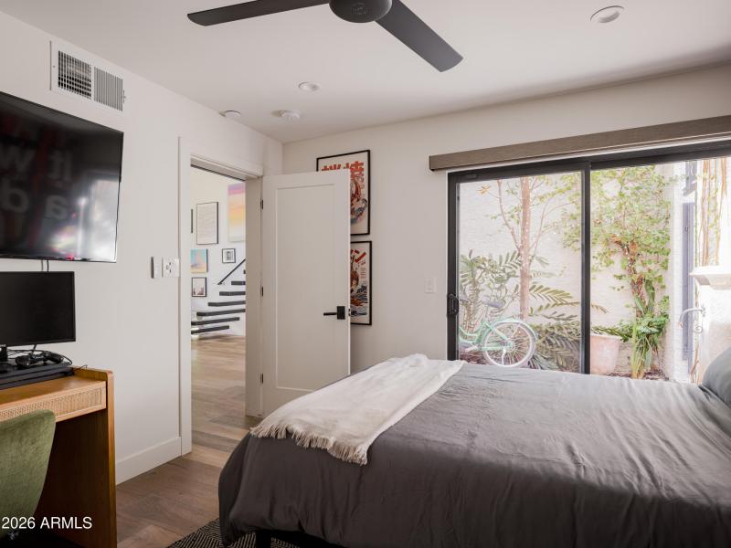 JR36 RPrice Bridgewood Beadle - 0812 WEB