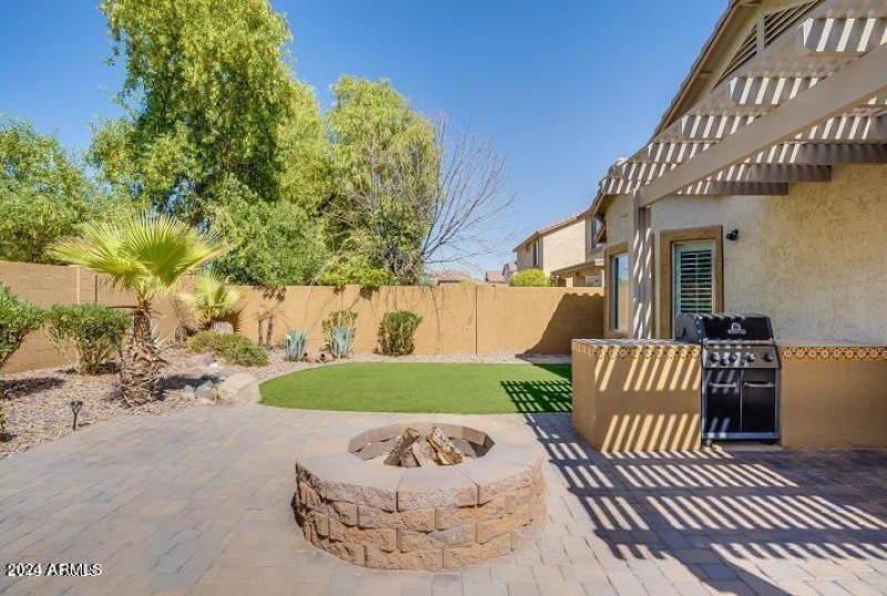 Yr Round Entertaining Oasis