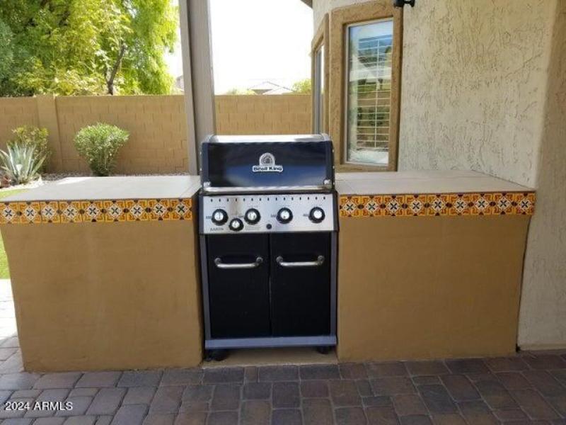 Gas Grill Included!!