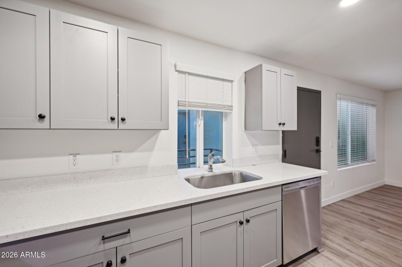 3644 E McDowell Rd-010