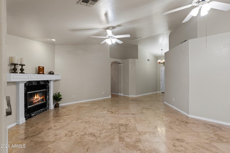 5029 E Roundup St-11