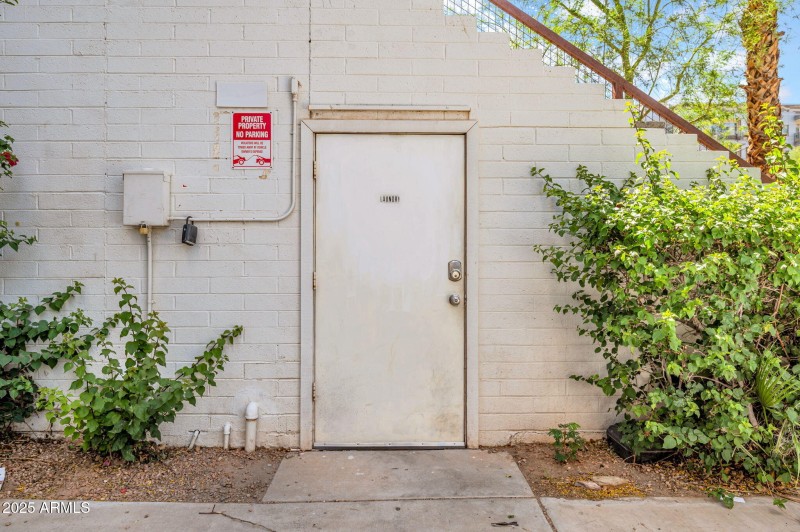 18-web-or-mls-821 N 3rd St-18