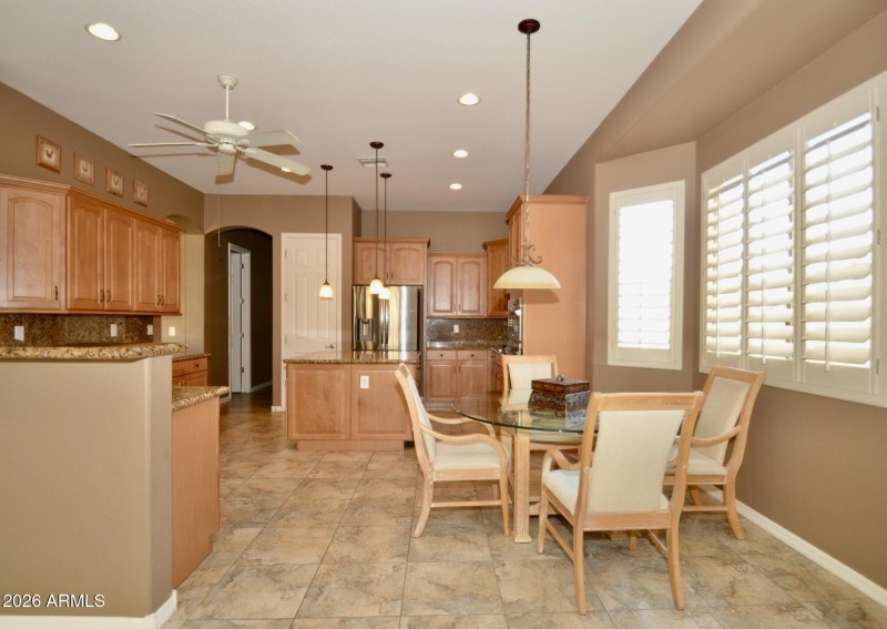 Breakfast nook with bar
