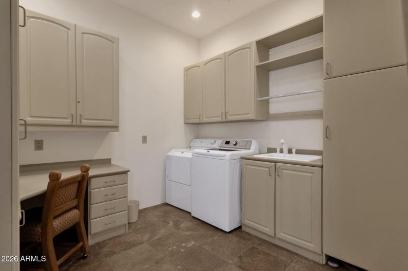 033_Laundry Room