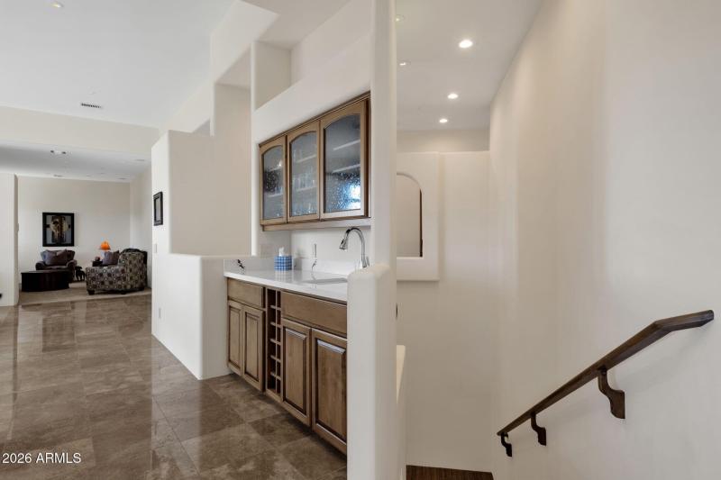 035_Staircase to Lower Level