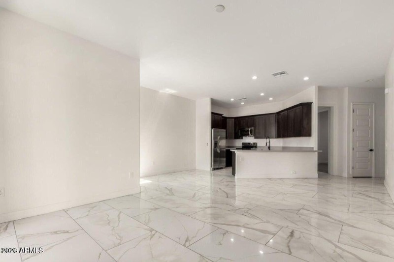 20251018005609485714000000-o