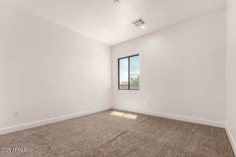 20251018005628653564000000-o