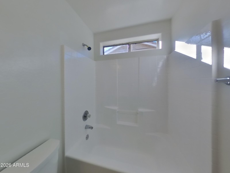 13_pc_qAq2PwMDrK_GuFvtlooQU_layout_0