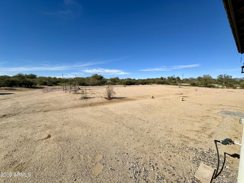 West Side Yard-Backyard